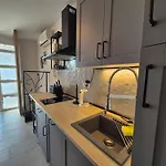 Apartament Renovated Skorin