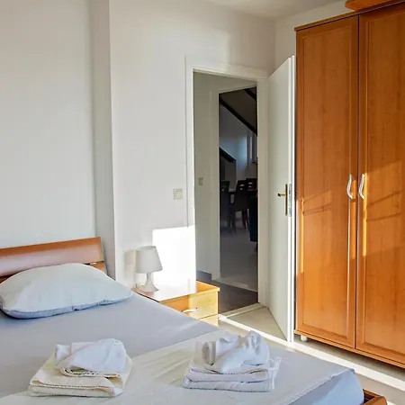 Apartment Renovated Skorin *