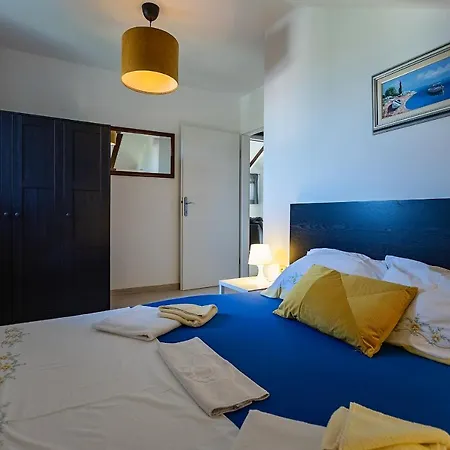 Apartment Renovated Skorin Rogoznica (Sibenik-Knin)