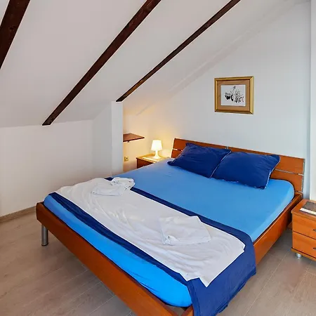 Renovated Skorin Apartment *