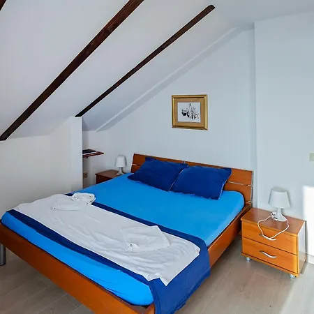 Renovated Skorin Apartment
