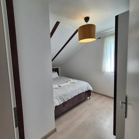 Apartment Renovated Skorin *