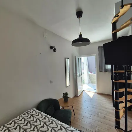 Apartment Renovated Skorin Rogoznica (Sibenik-Knin)