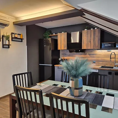 Renovated Skorin Apartment Rogoznica (Sibenik-Knin)