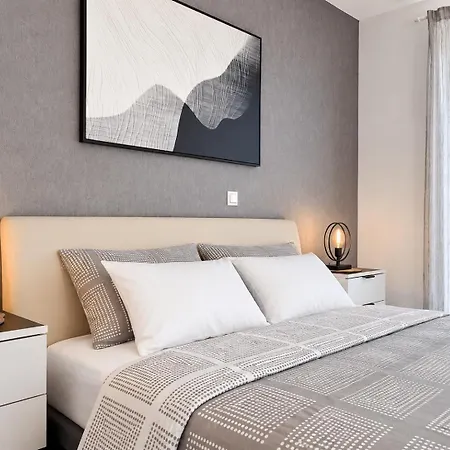 Renovated Skorin Daire *