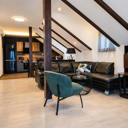 Renovated Skorin Daire