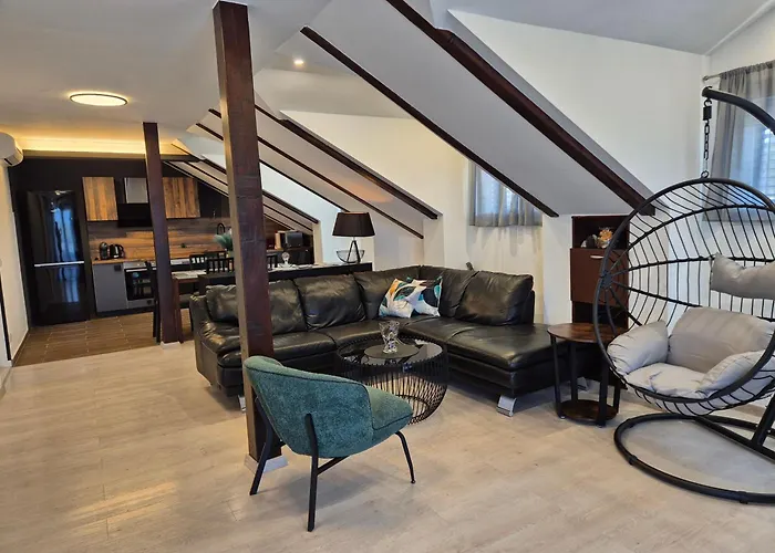 Renovated Skorin Apartment