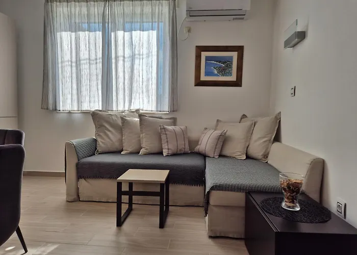 Apartment Renovated Skorin *