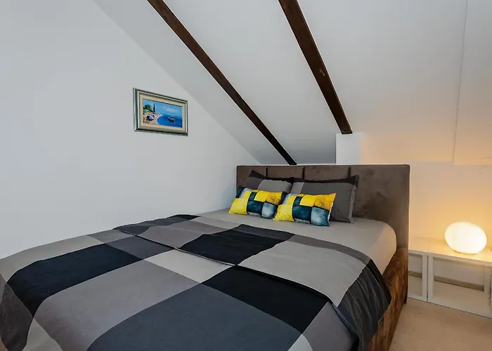 Renovated Skorin * Rogoznica (Sibenik-Knin)