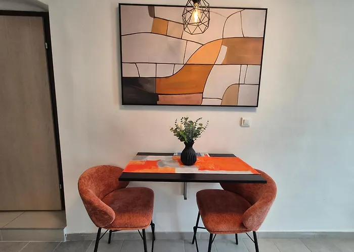 아파트 Renovated Skorin 로고즈니차