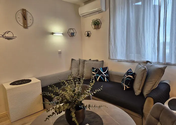 Apartment Renovated Skorin Rogoznica (Sibenik-Knin)